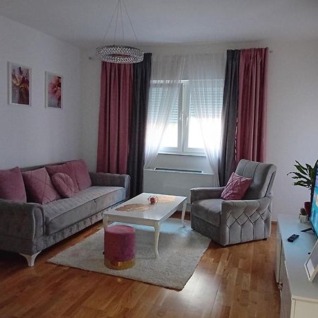 Skyline Apartment ビイェリナ エクステリア 写真